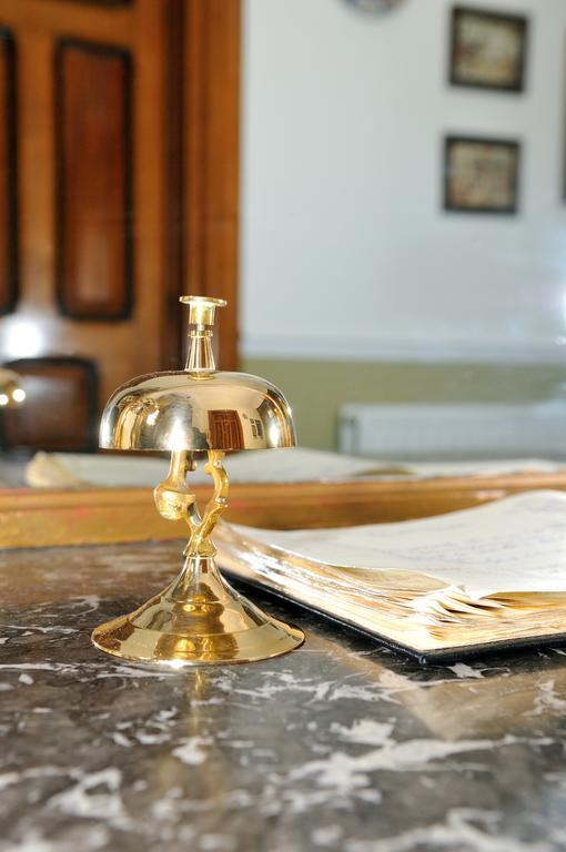Balmoral Guest House Darlington  Bagian luar foto